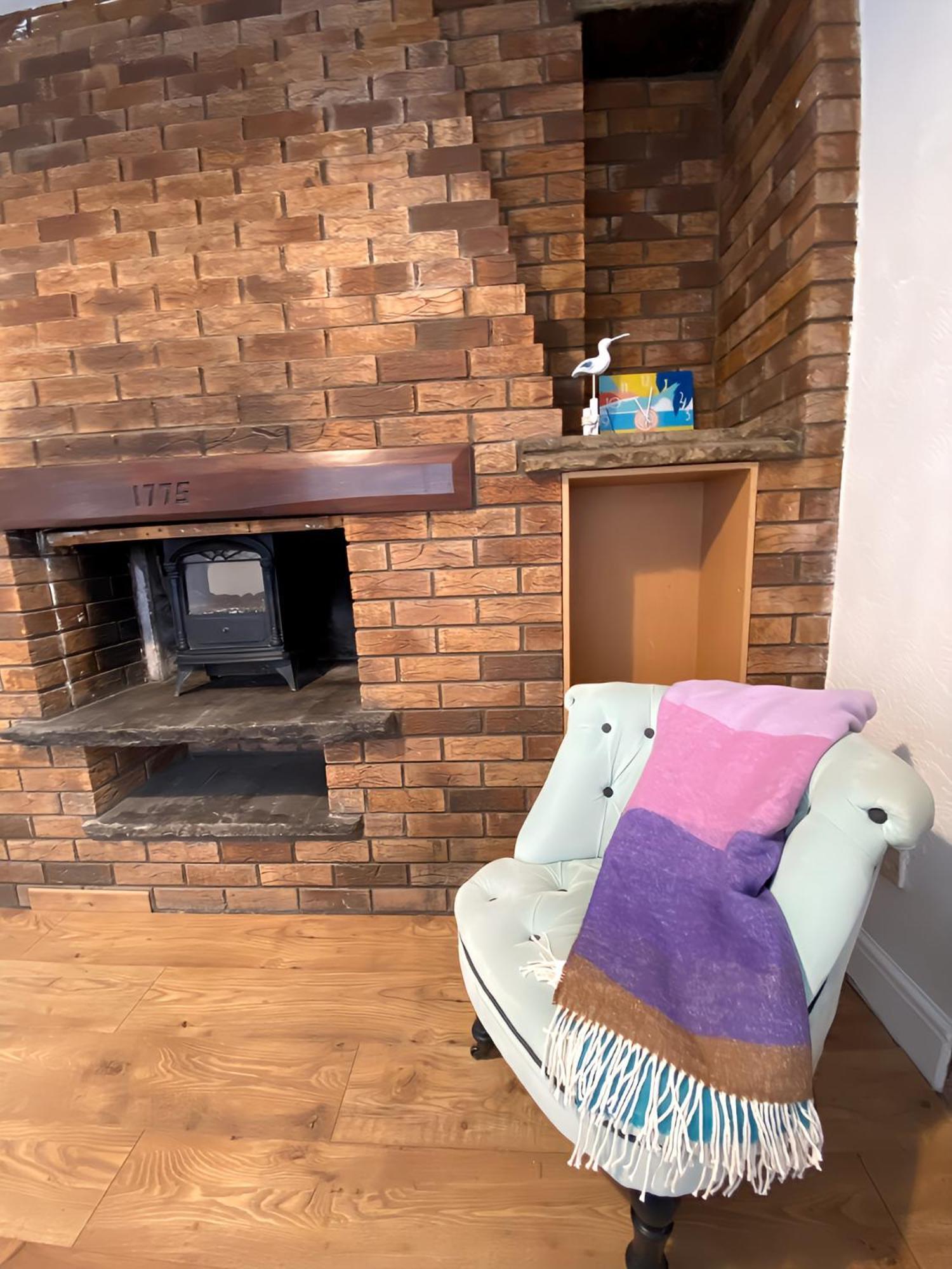 4-Bedroom Home - Perfect For Those Working In Bridgend - By Tailored Accommodation ภายนอก รูปภาพ
